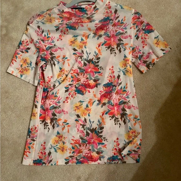 Floral Short Sleeve Top - Multicolor - Picture 2 of 2